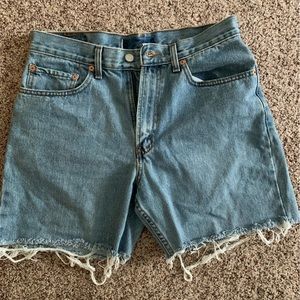 VINTAGE LEVI 550 CUT OFF SHORT
